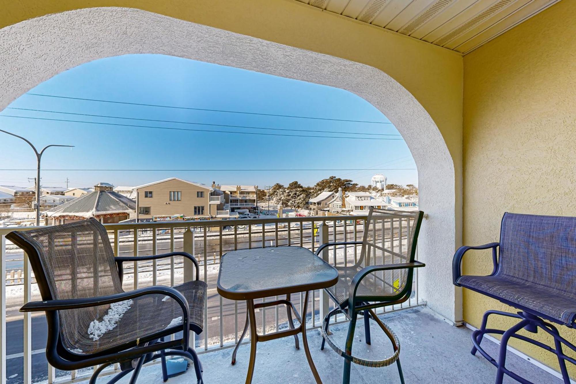 The Surfrider --- 1904 Coastal Highway Unit E Apartment Dewey Beach Exterior photo